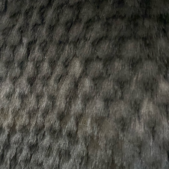 Reversible black faux leather/fur oversized coat -Size Large - Picture 10 of 15